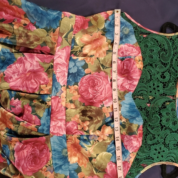 Gorgeous Floral Lace 2X Dress - Picture 6 of 6